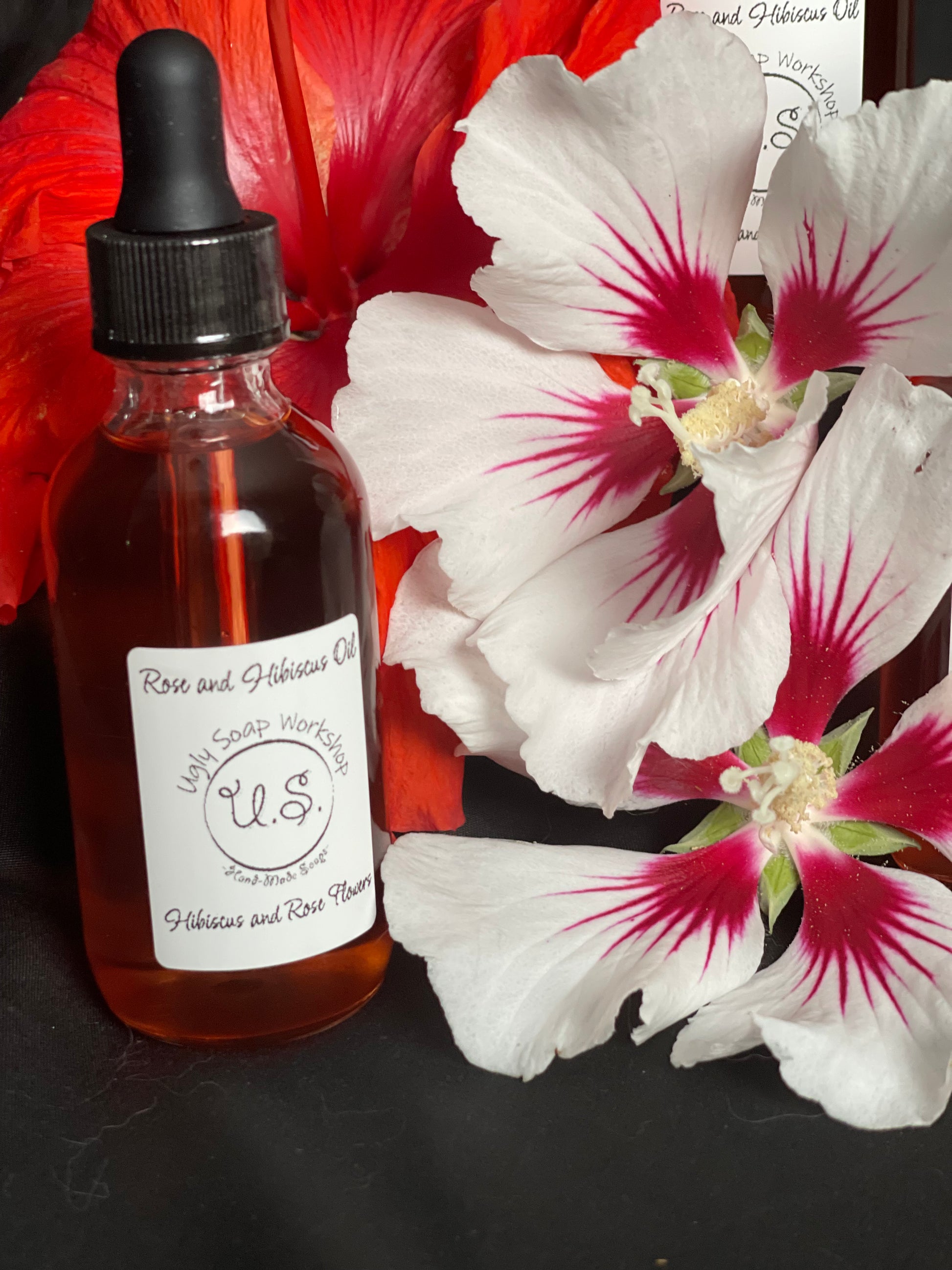 Hibiscus and Rose Oil