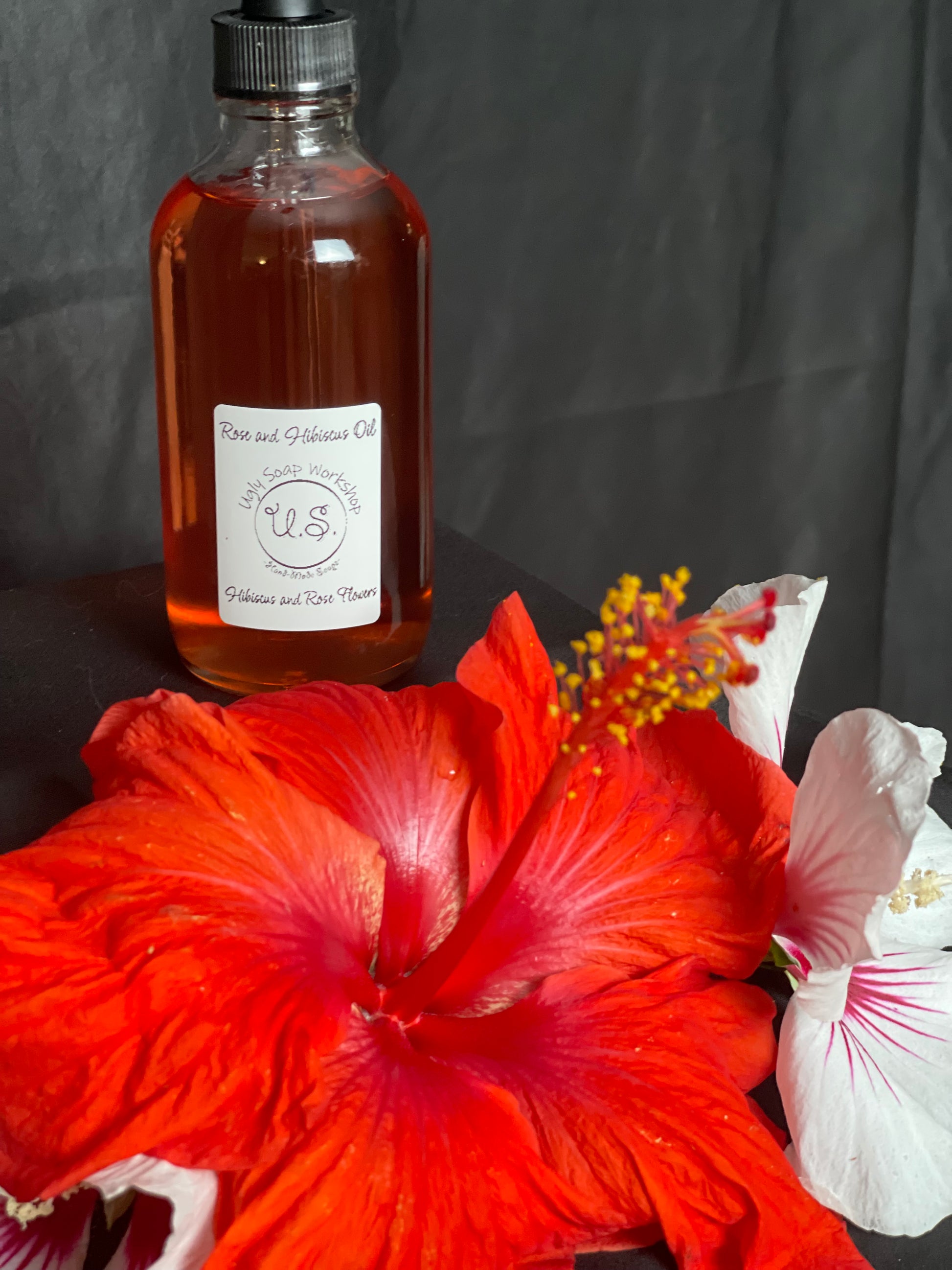 Hibiscus and Rose Oil