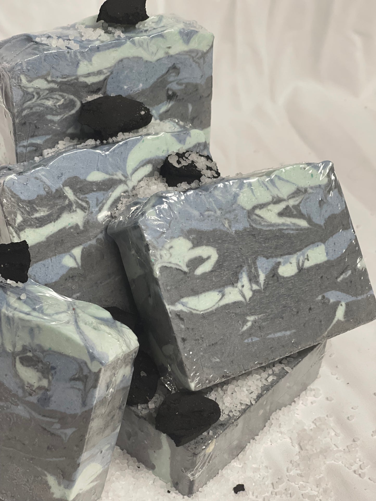 Moisturizing charcoal soap with Jojoba and castor oil, sea salt and Shea butter